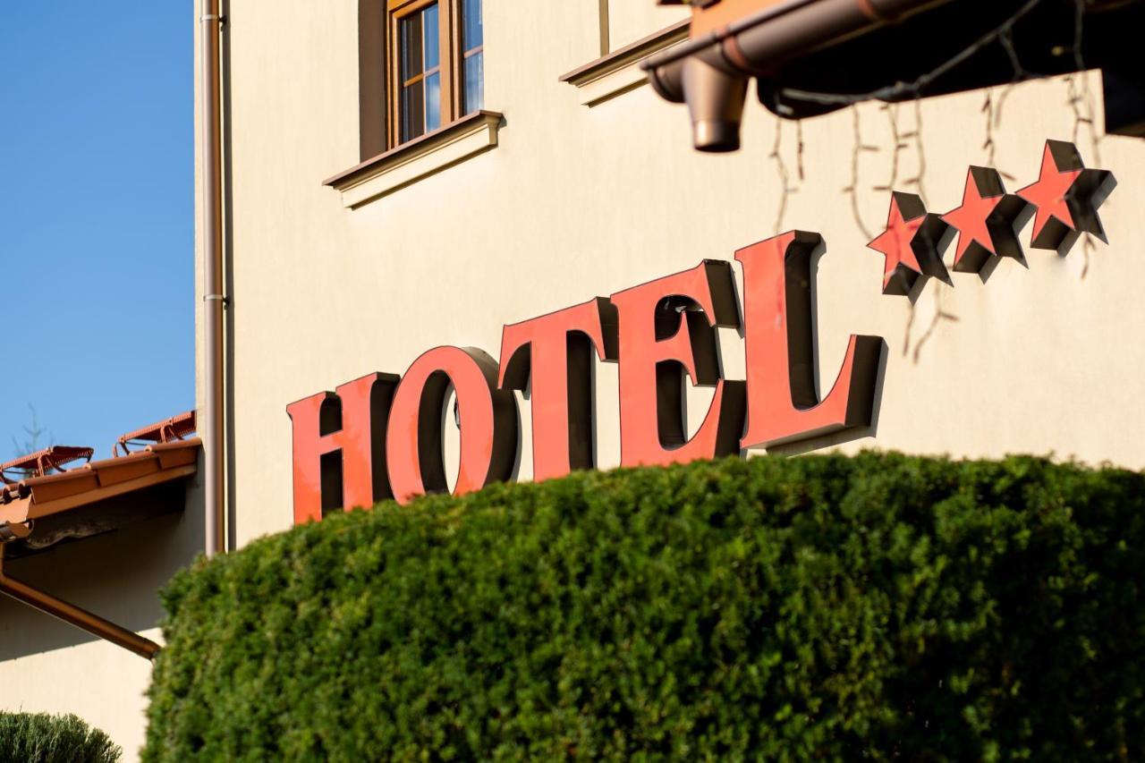 Hotel Lemoniada Lucmierz Dış mekan fotoğraf